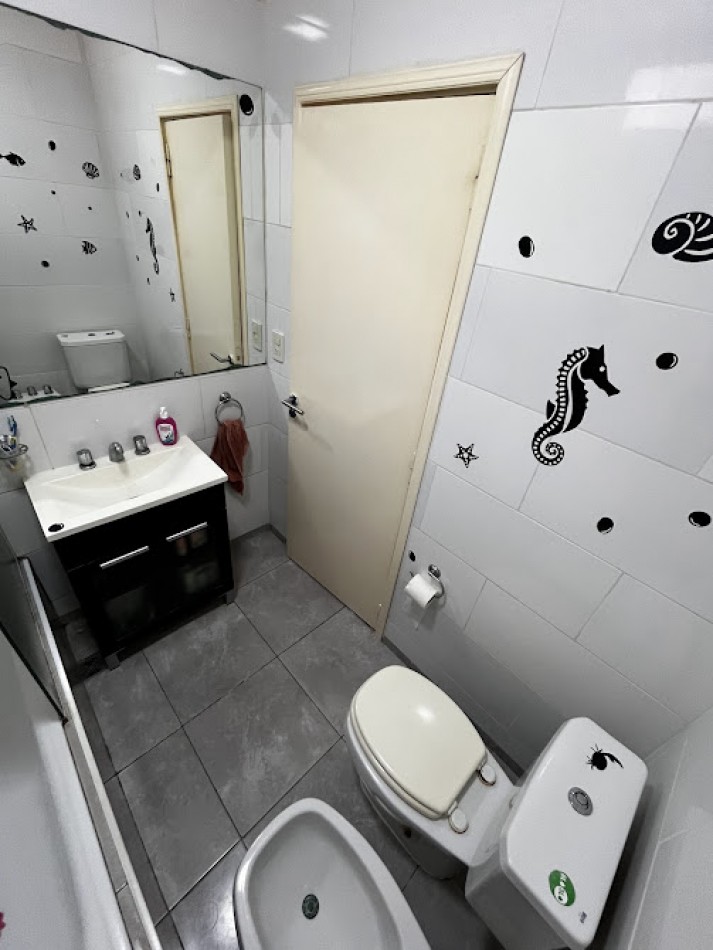 Casa Moderna de 3 Ambientes con Garage Pasante y Patio amplio