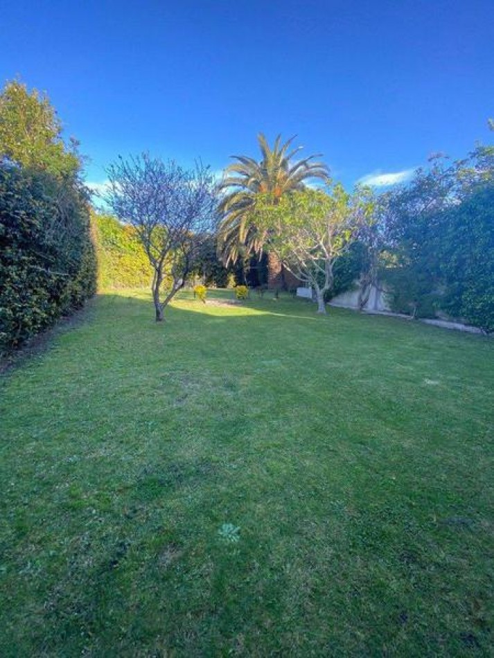 Chalet 4 ambientes sobre lote de 468 mts. Divino Rostro
