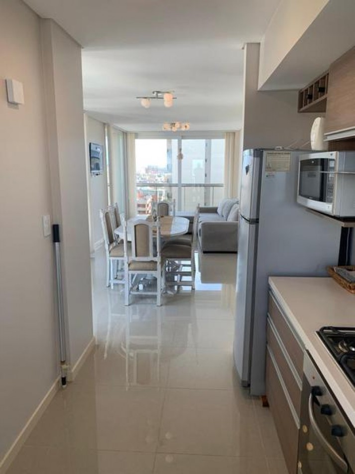 Departamento Vista al mar de tres ambientes con balcon y cochera - La Perla - Mar del Plata