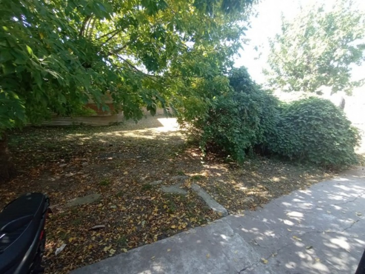 Casa de 3 amb. con parque y cochera