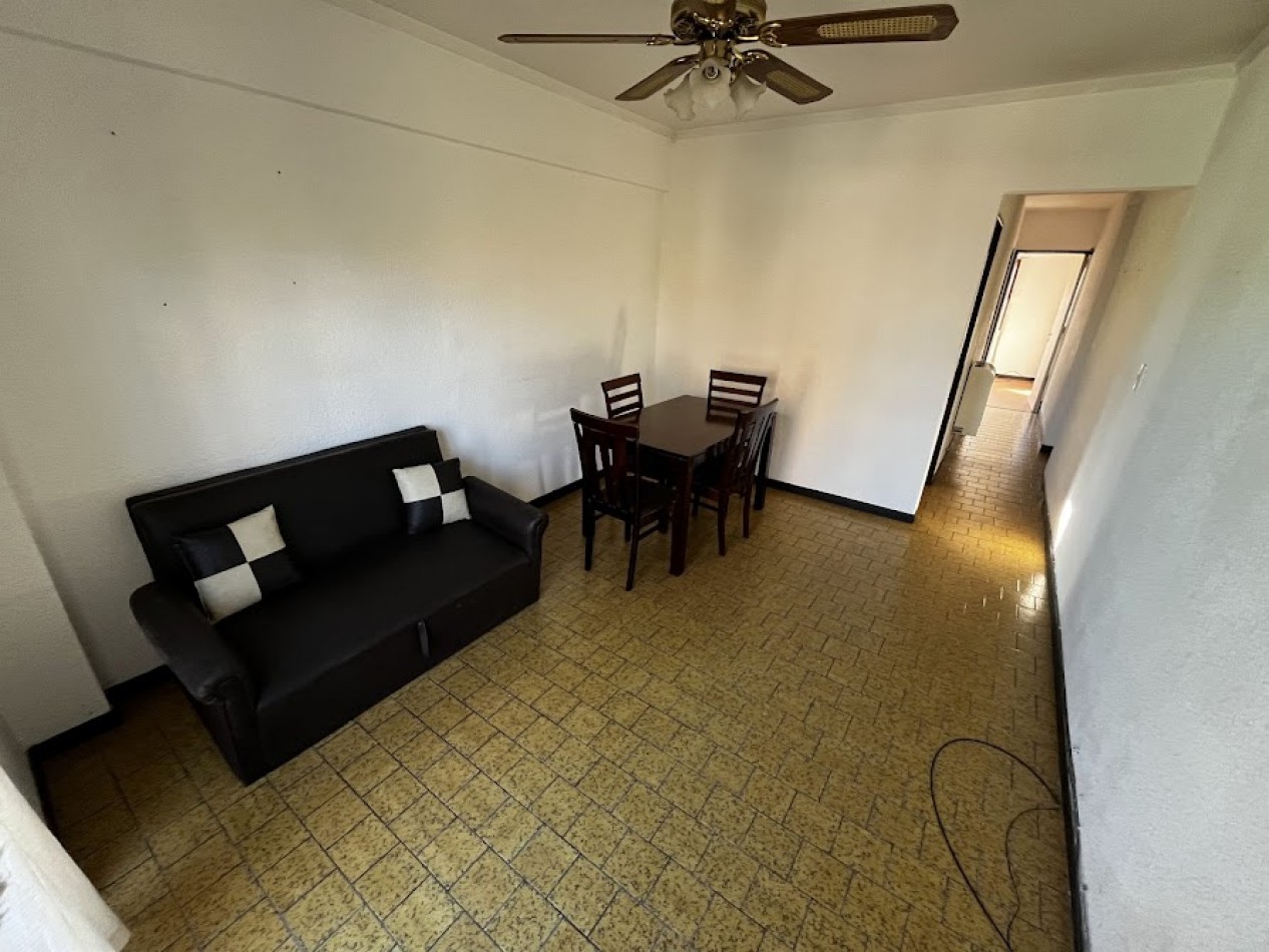 Departamento 2 amb al frente con balcon - La perla