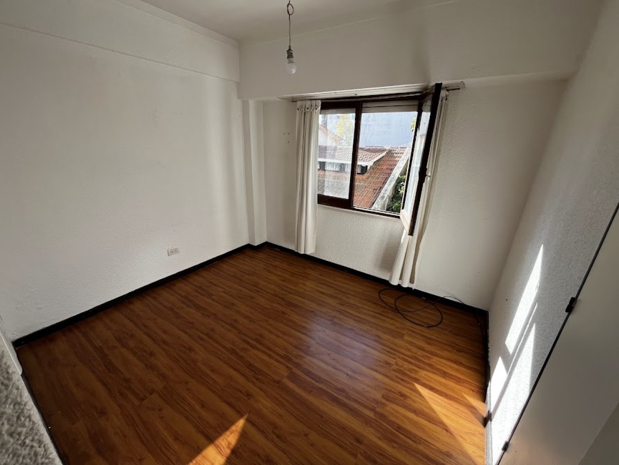 Departamento 2 amb al frente con balcon - La perla