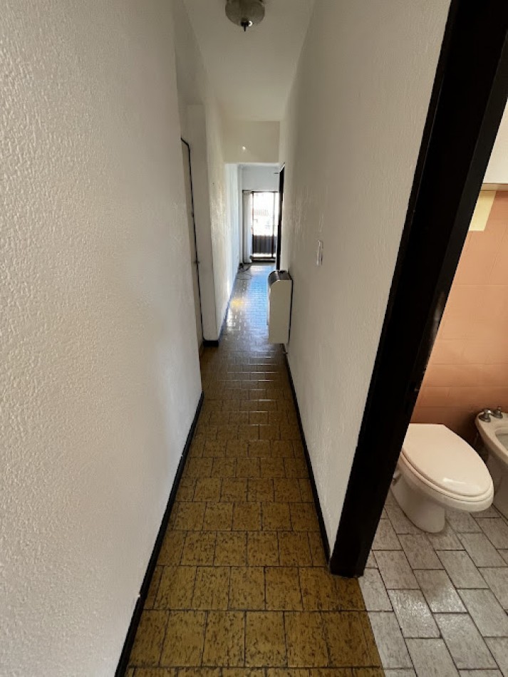 Departamento 2 amb al frente con balcon - La perla