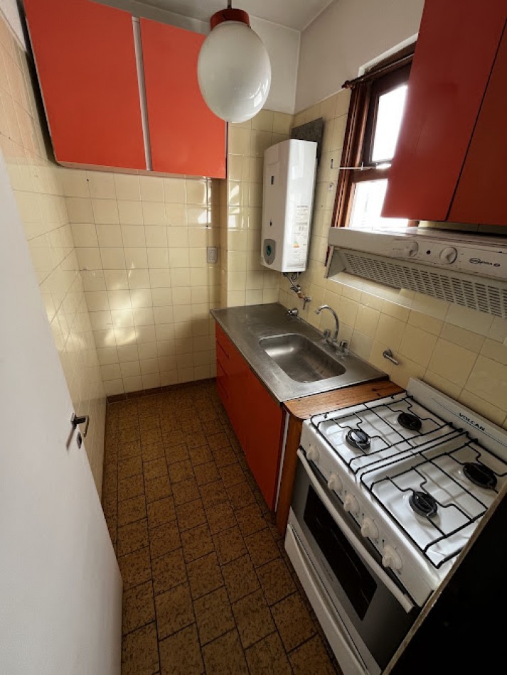 Departamento 2 amb al frente con balcon - La perla