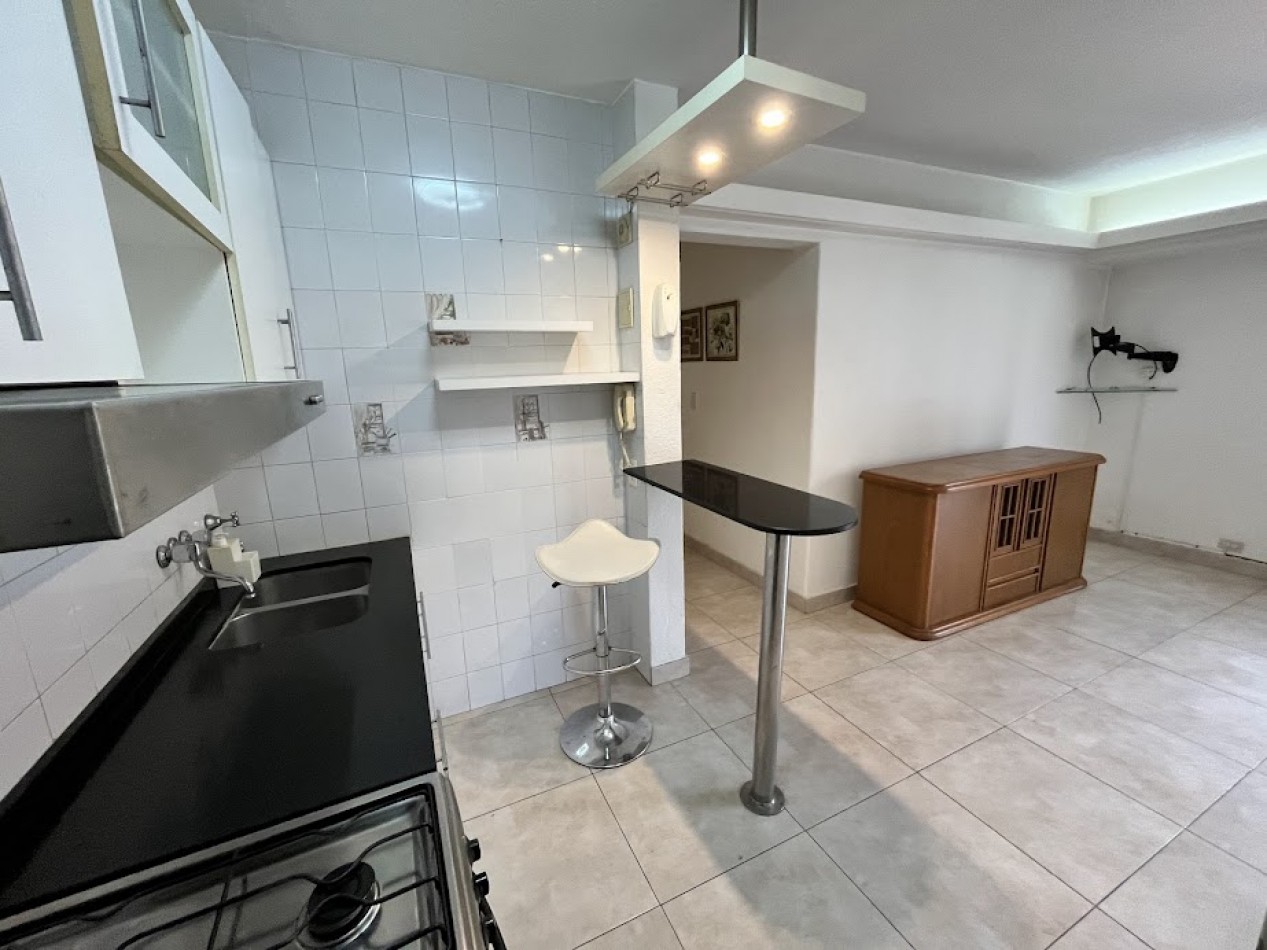 Venta Departamento 3 Amb. en Cordoba y Peatonal - Ideal Renta - Muy Buen Estado