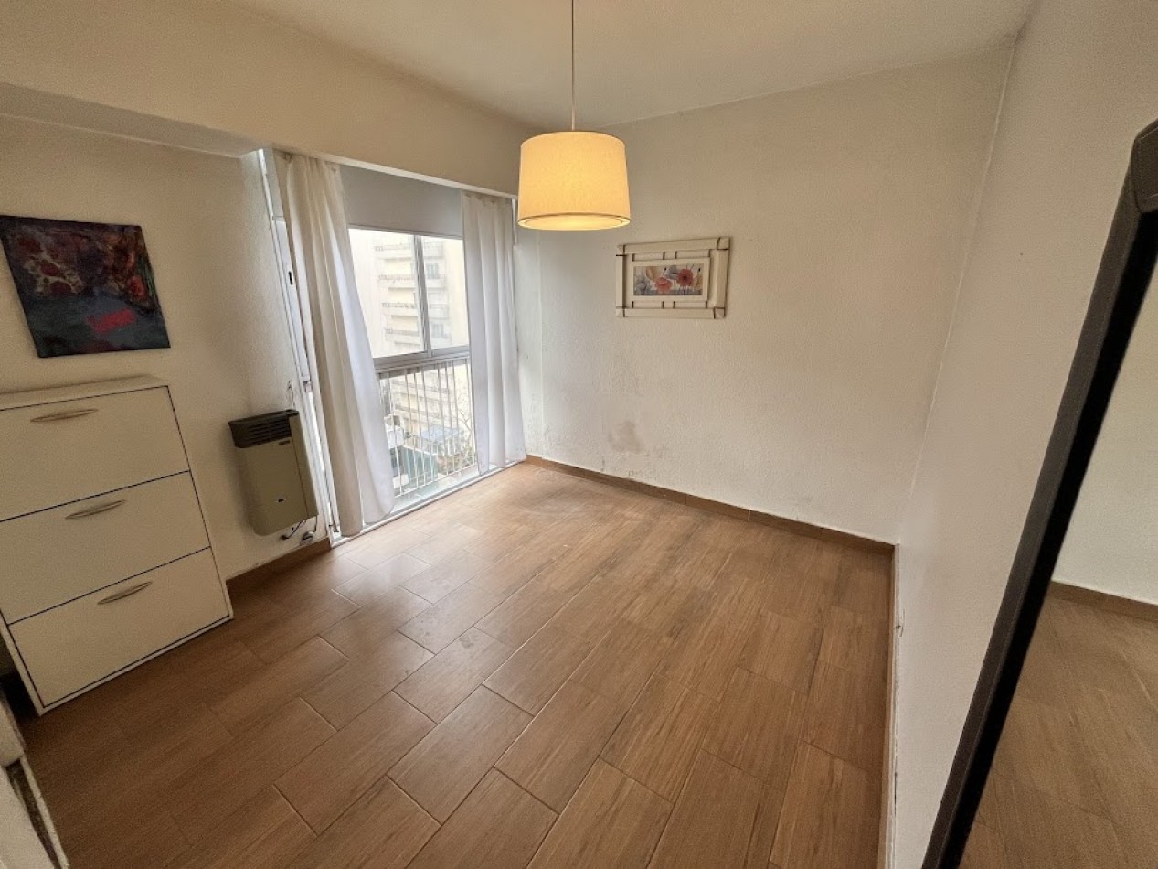 Venta Departamento 3 Amb. en Cordoba y Peatonal - Ideal Renta - Muy Buen Estado