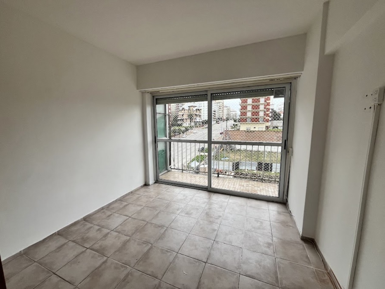Alquiler Departamento 1 Ambiente con Balcon - Guemes