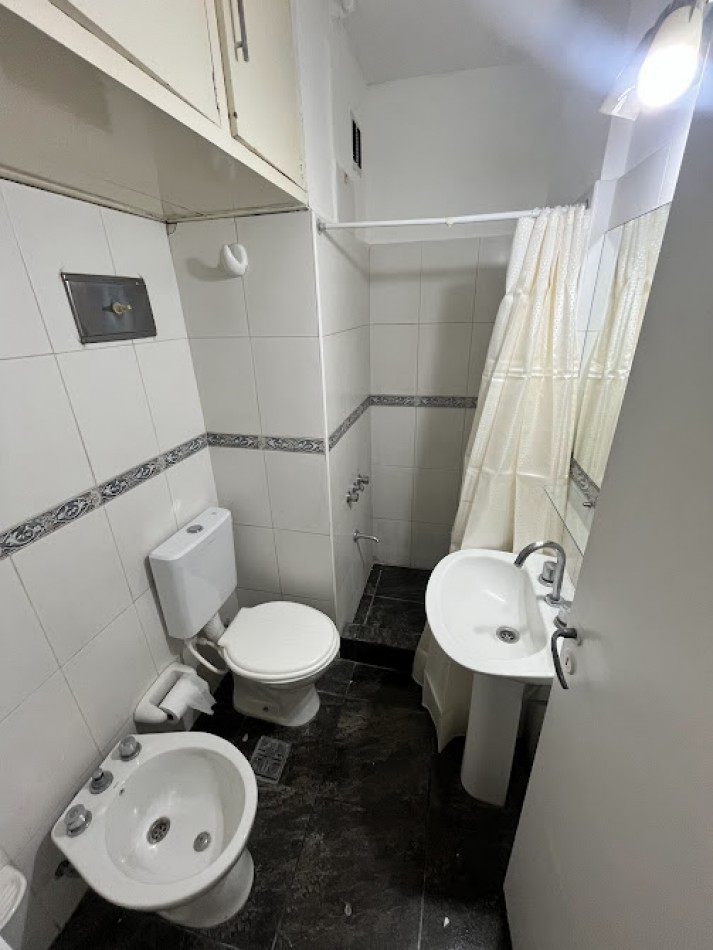 Alquiler Departamento 1 Ambiente con Balcon - Guemes