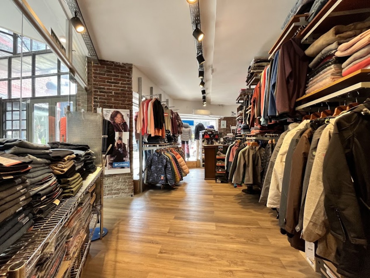 ALQUILER Local en Alem, zona gastronomica y de diseño