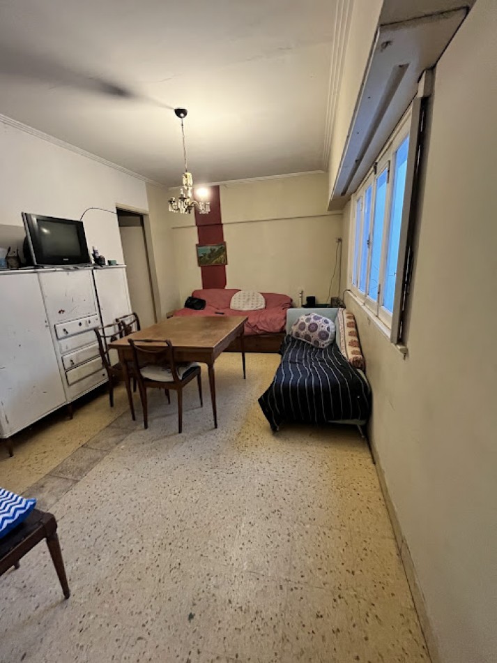 Departamento 2 amb. Luminoso  sobre calle Santa Fe