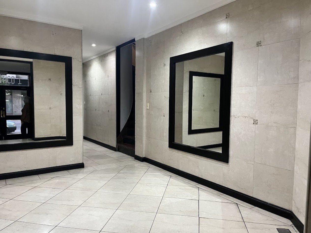 Departamento 2 amb. Luminoso  sobre calle Santa Fe