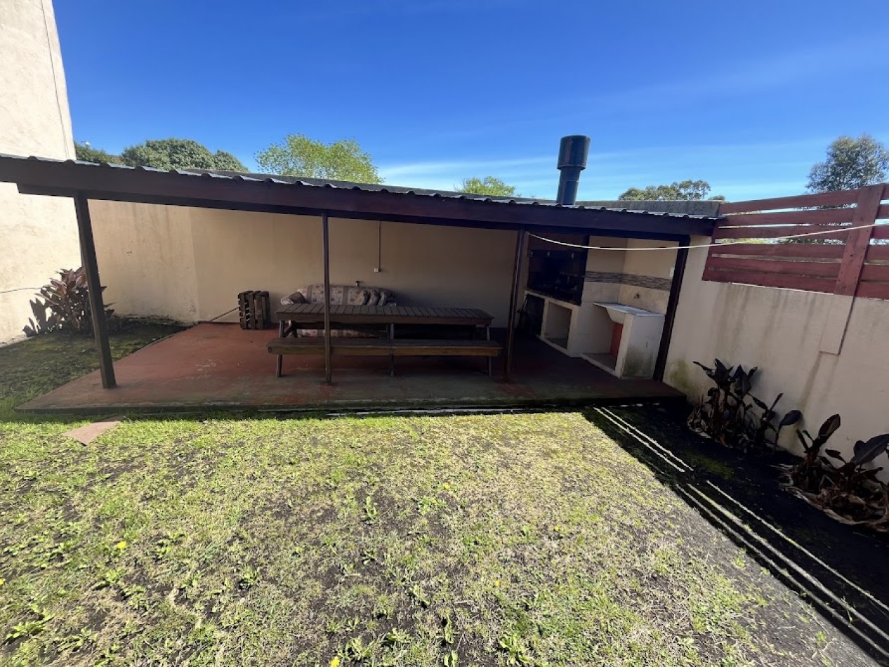 Venta en block - Dos cabañas a metros del mar en Acantilados