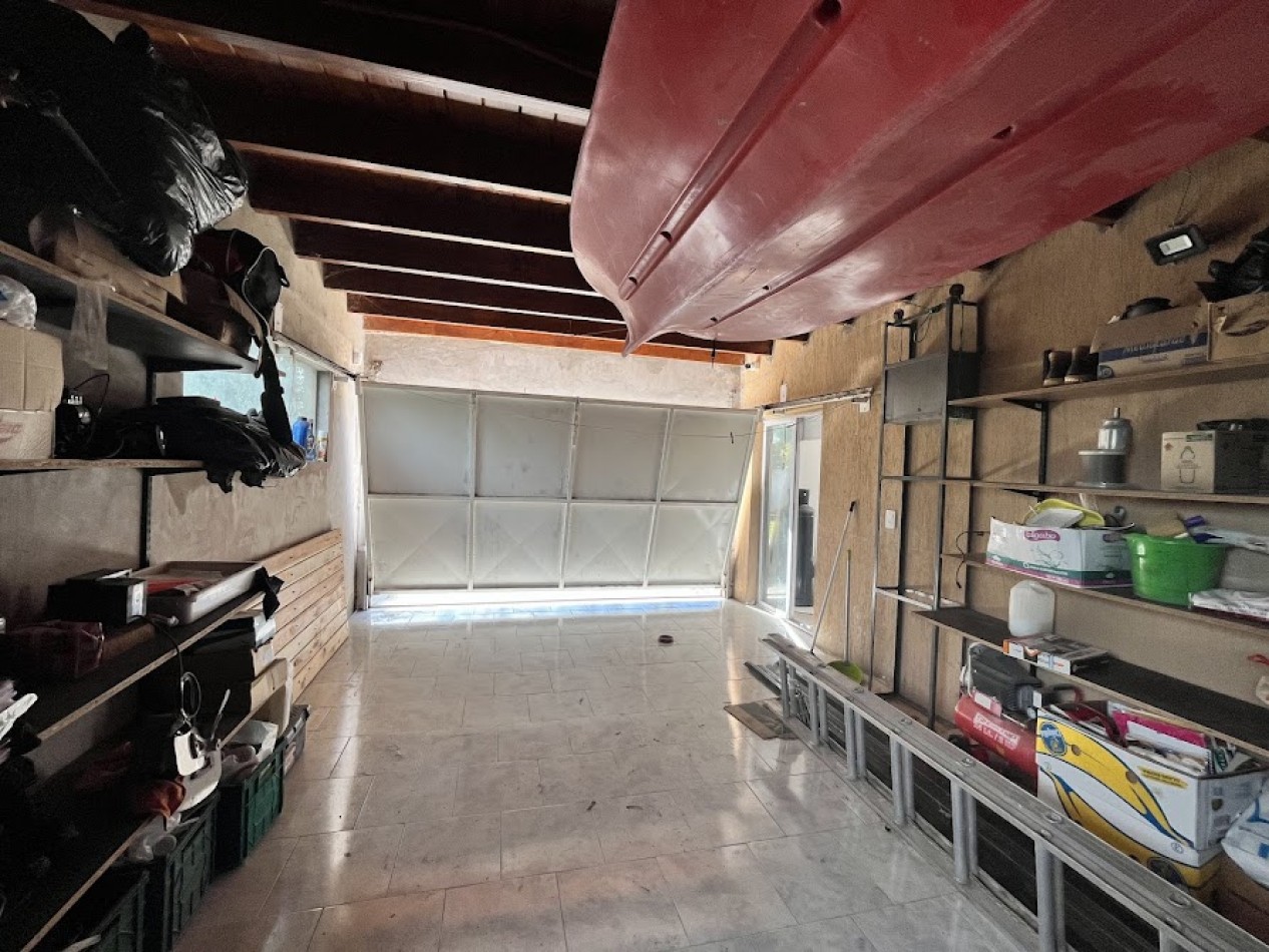 Casa moderna con amplios espacios y excelentes vistas en La Caleta