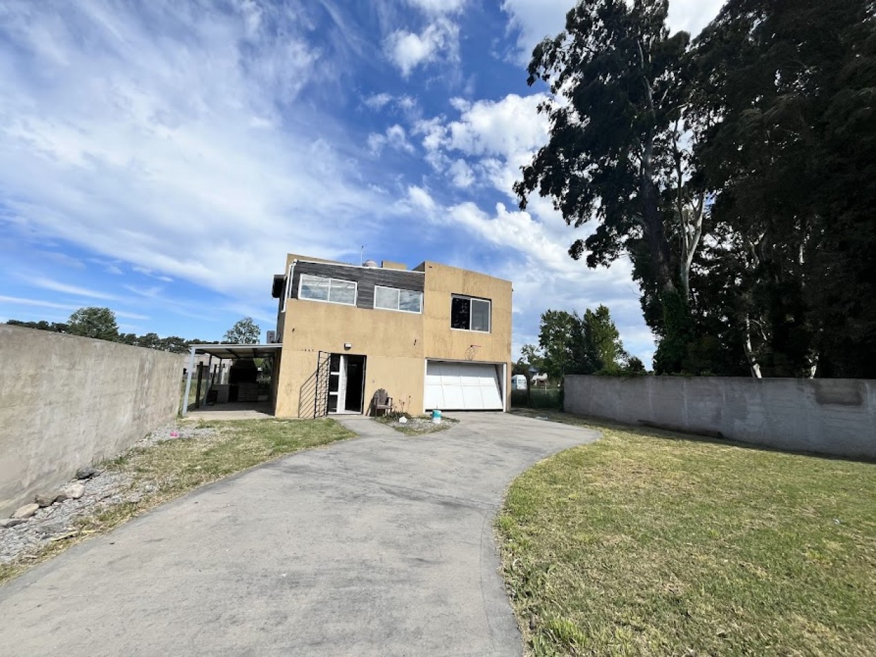 Casa moderna con amplios espacios y excelentes vistas en La Caleta