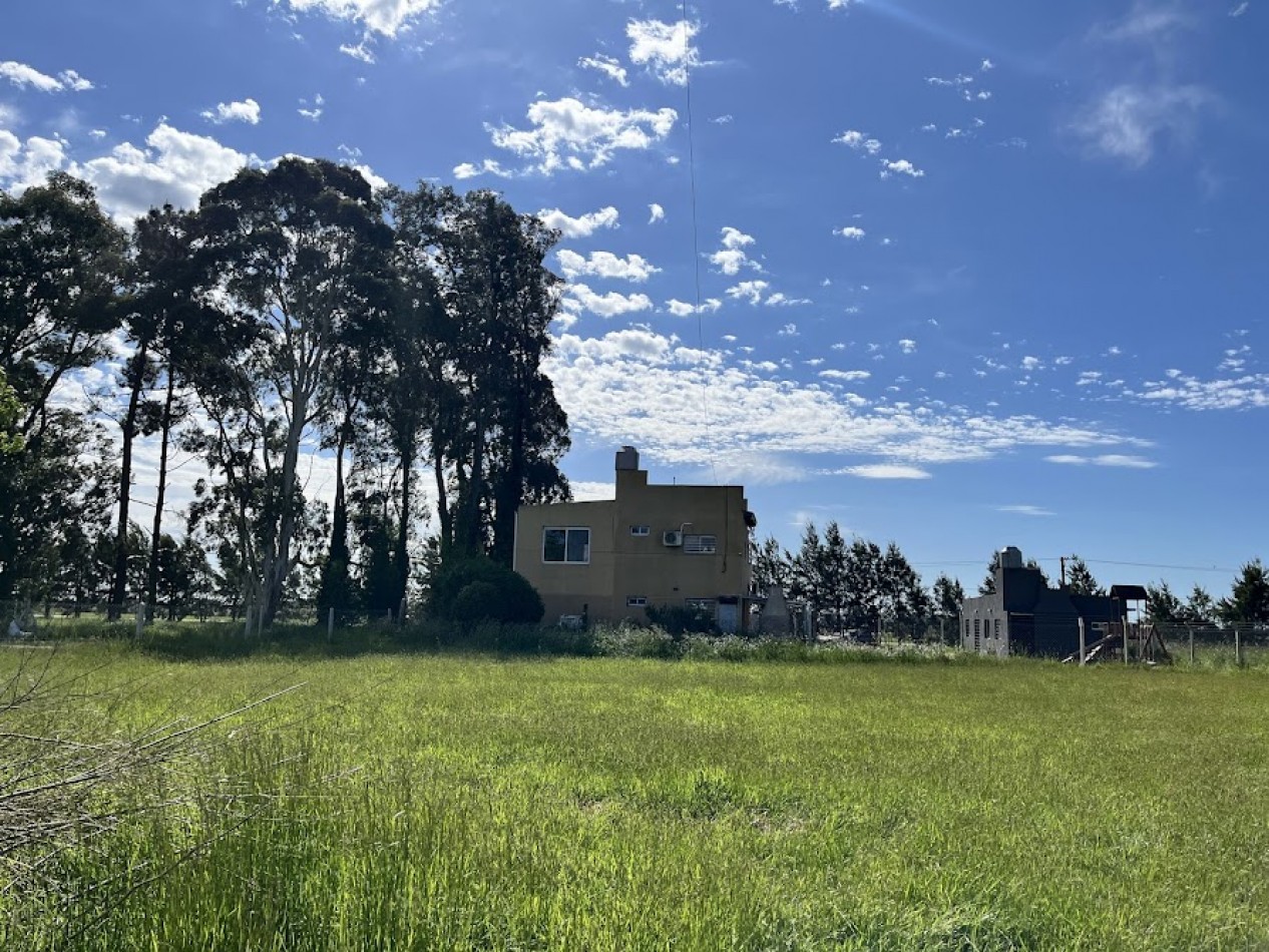 Casa moderna con amplios espacios y excelentes vistas en La Caleta