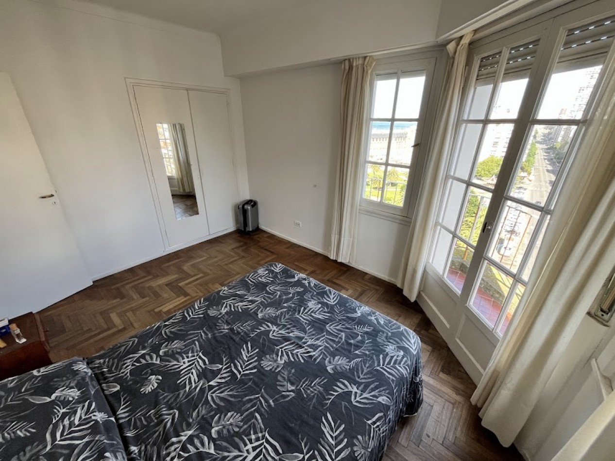 Departamento 3 Ambientes con Balcon Perimetral frente a Plaza Colon