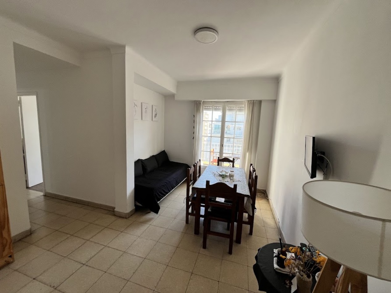 Departamento 3 Ambientes con Balcon Perimetral frente a Plaza Colon