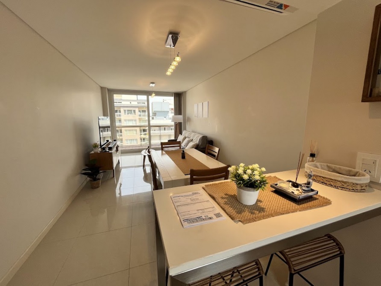 Departamento 2 ambientes de categoria con vista al mar, amoblado, cochera y baulera - Edificio Cronos