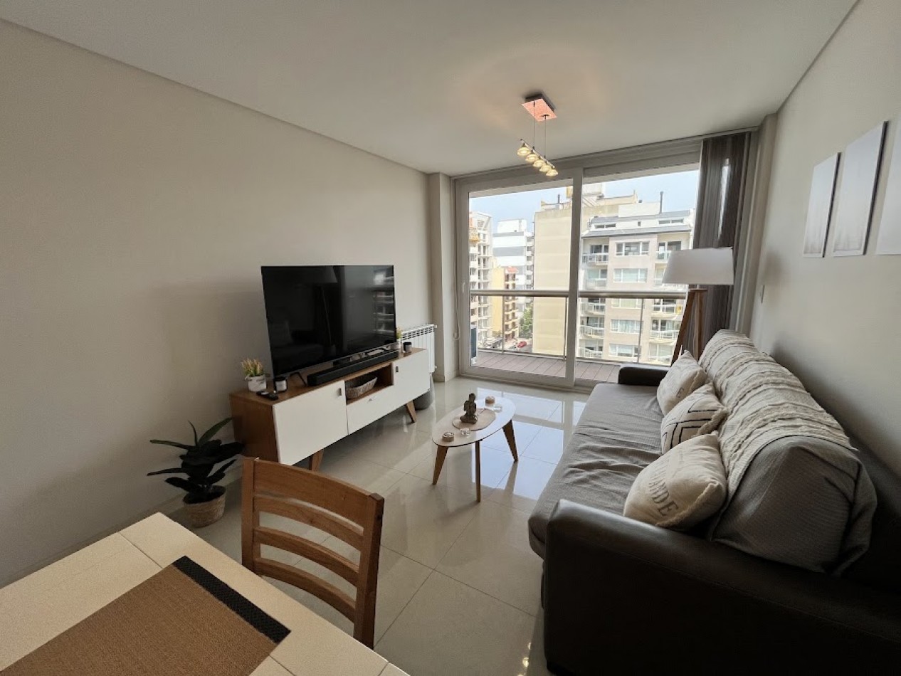 Departamento 2 ambientes de categoria con vista al mar, amoblado, cochera y baulera - Edificio Cronos