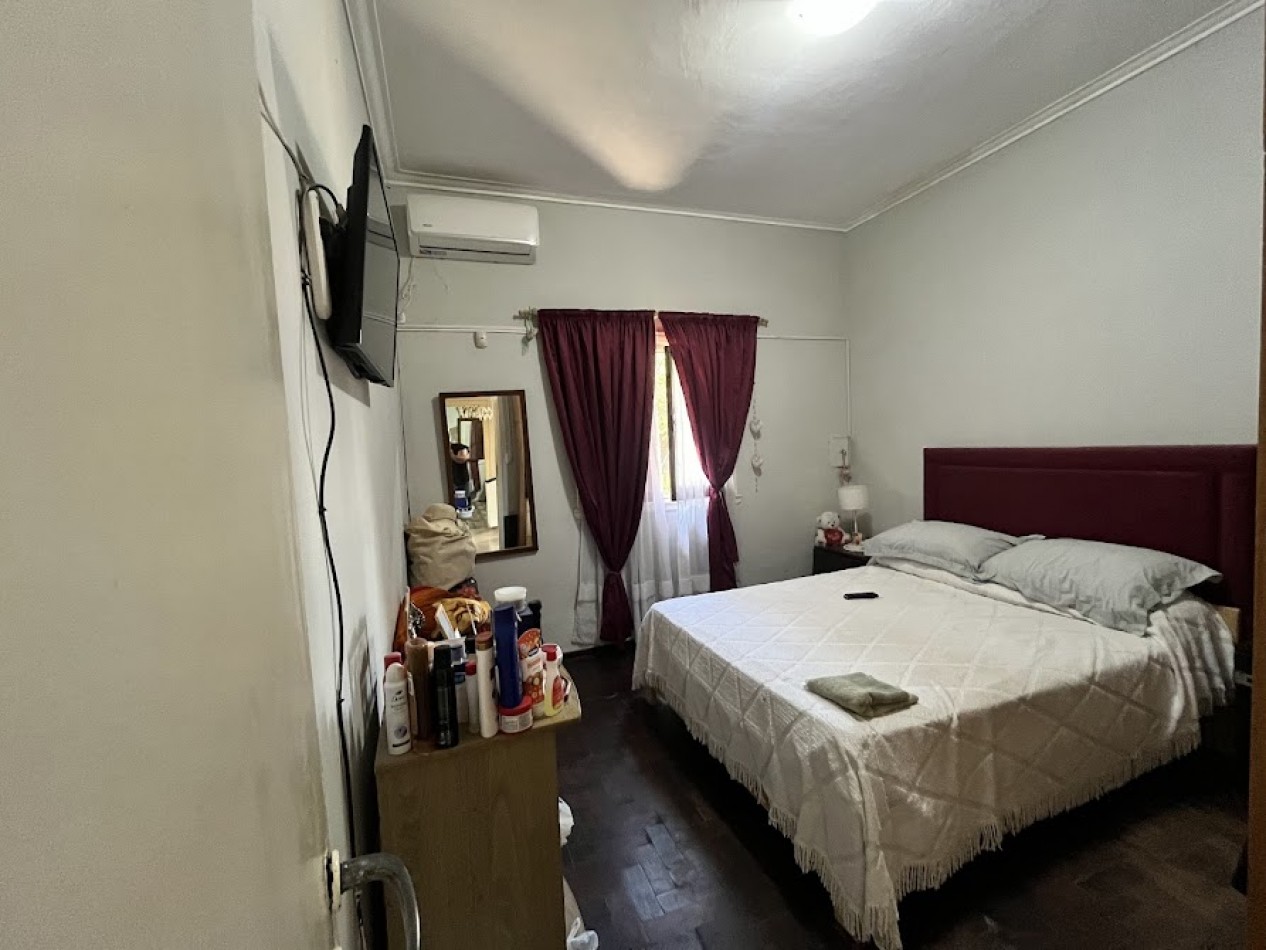 Casa de 3 Ambientes con Garaje Doble, Quincho y Patio - A 100 mts de Av. Luro