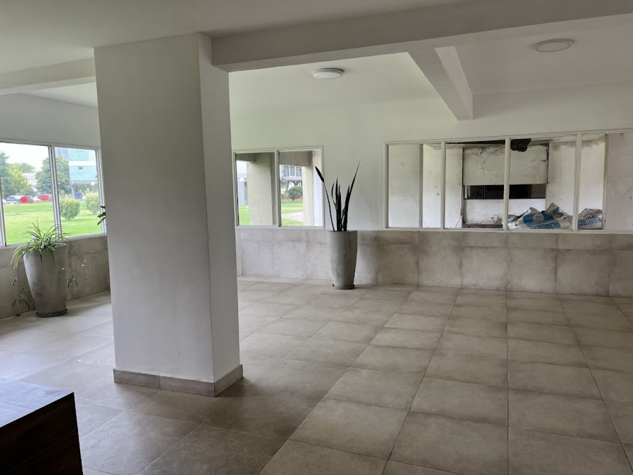 Amplio 4 ambientes con cochera, super luminoso y vistas panoramicas - 100 m² reciclado