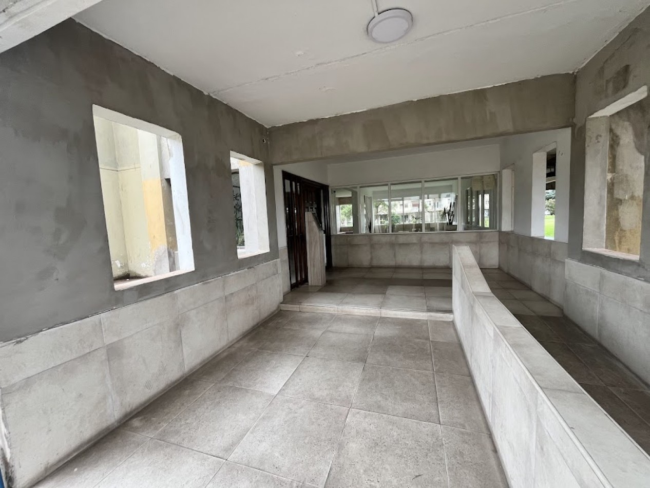 Amplio 4 ambientes con cochera, super luminoso y vistas panoramicas - 100 m² reciclado