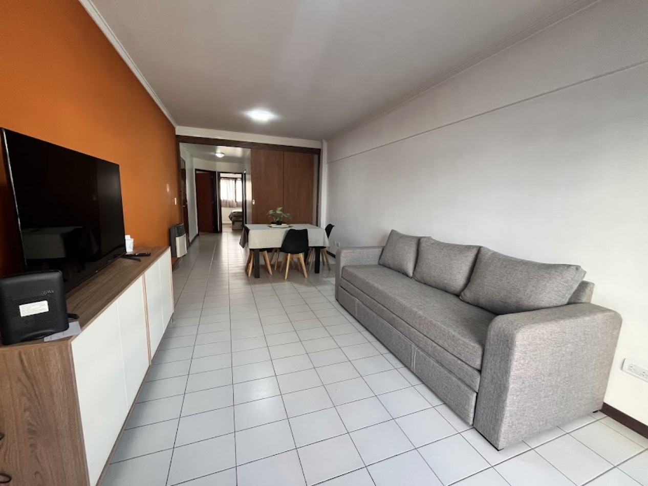 Alquiler Temporario -DEPARTAMENTO 2 AMBIENTES CON BALCON, COCHERA Y EXCELENTE UBICACION - BARRIO LA PERLA