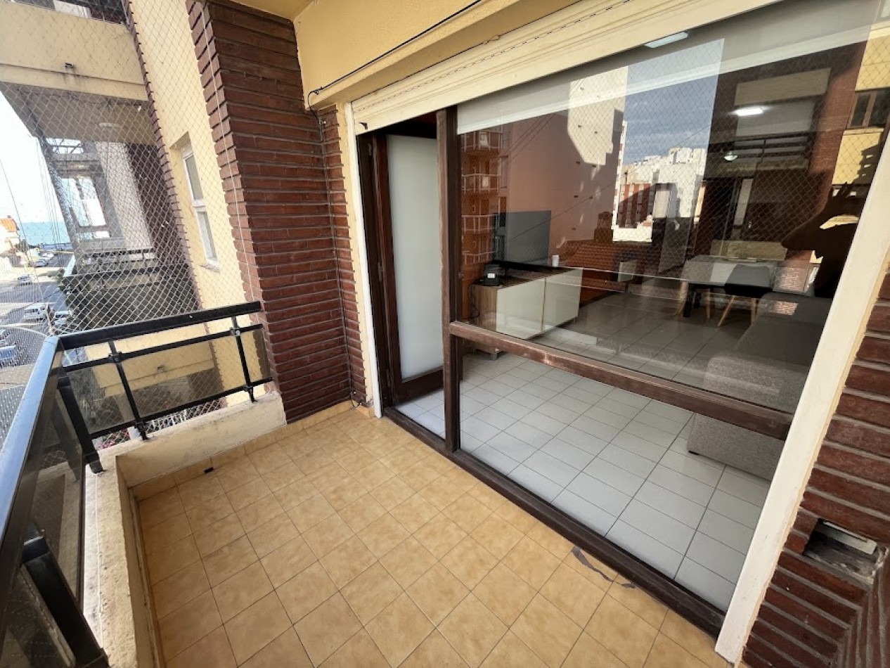 Alquiler Temporario -DEPARTAMENTO 2 AMBIENTES CON BALCON, COCHERA Y EXCELENTE UBICACION - BARRIO LA PERLA