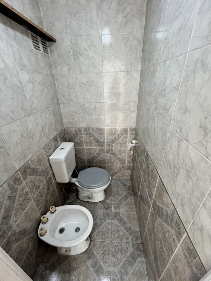 Alquiler comercial Local en esquina super luminoso en zona comercial