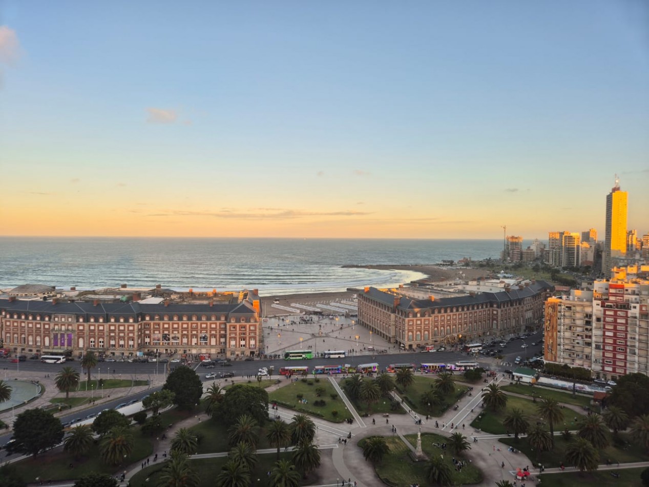  Vista plena al mar  Depto.2 Ambientes Reciclado  - Cochera y Baulera--