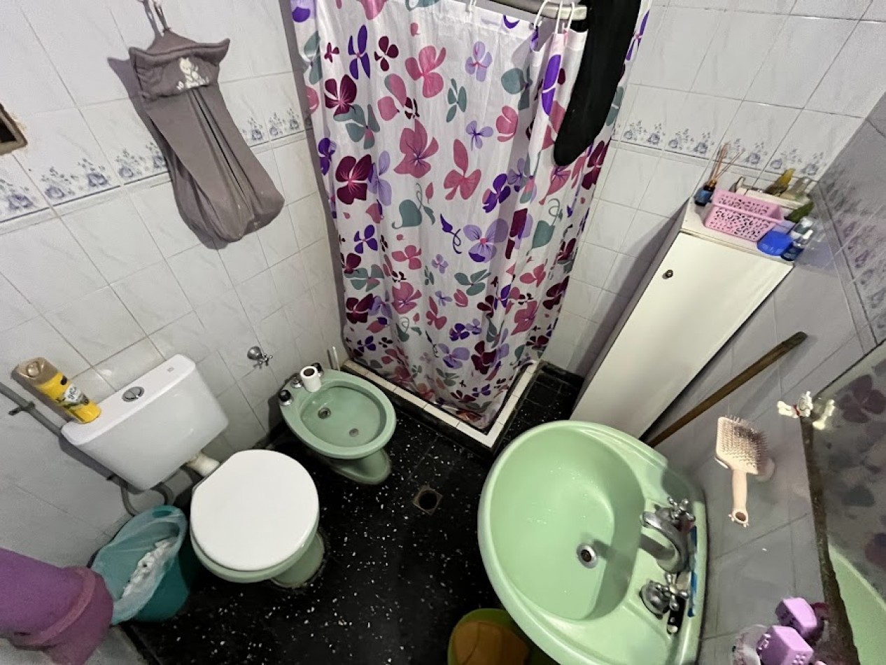 CASA 4 AMBIENTES CON PARQUE Y DEPARTAMENTO EN PLANTA ALTA -APTO CREDITO