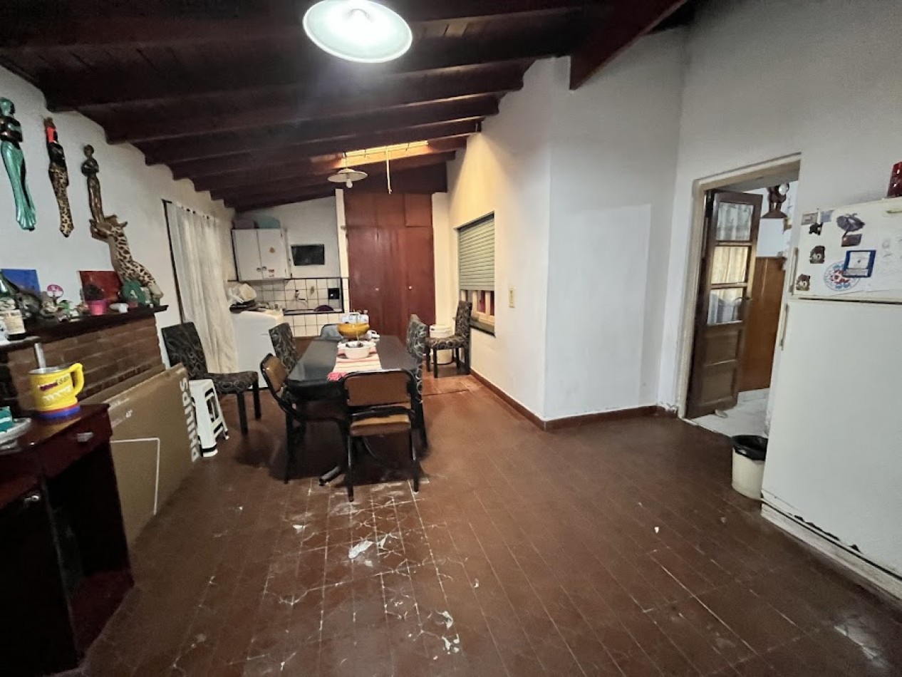 CASA 4 AMBIENTES CON PARQUE Y DEPARTAMENTO EN PLANTA ALTA -APTO CREDITO