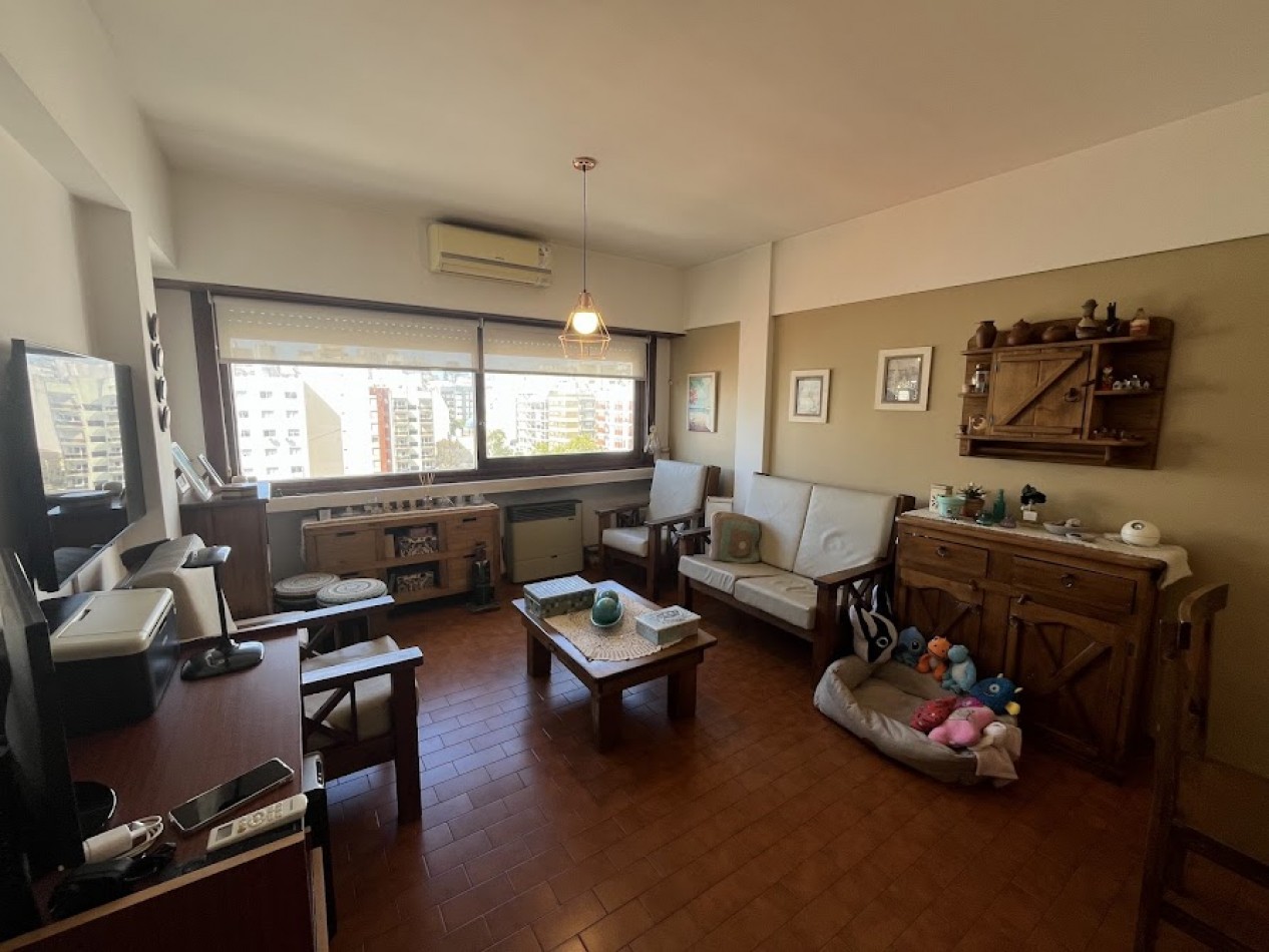 EXCELENTE DEPARTAMENTO DE 3 AMBIENTES AL FRENTE - MUY LUMINOSO -PLAZA MITRE