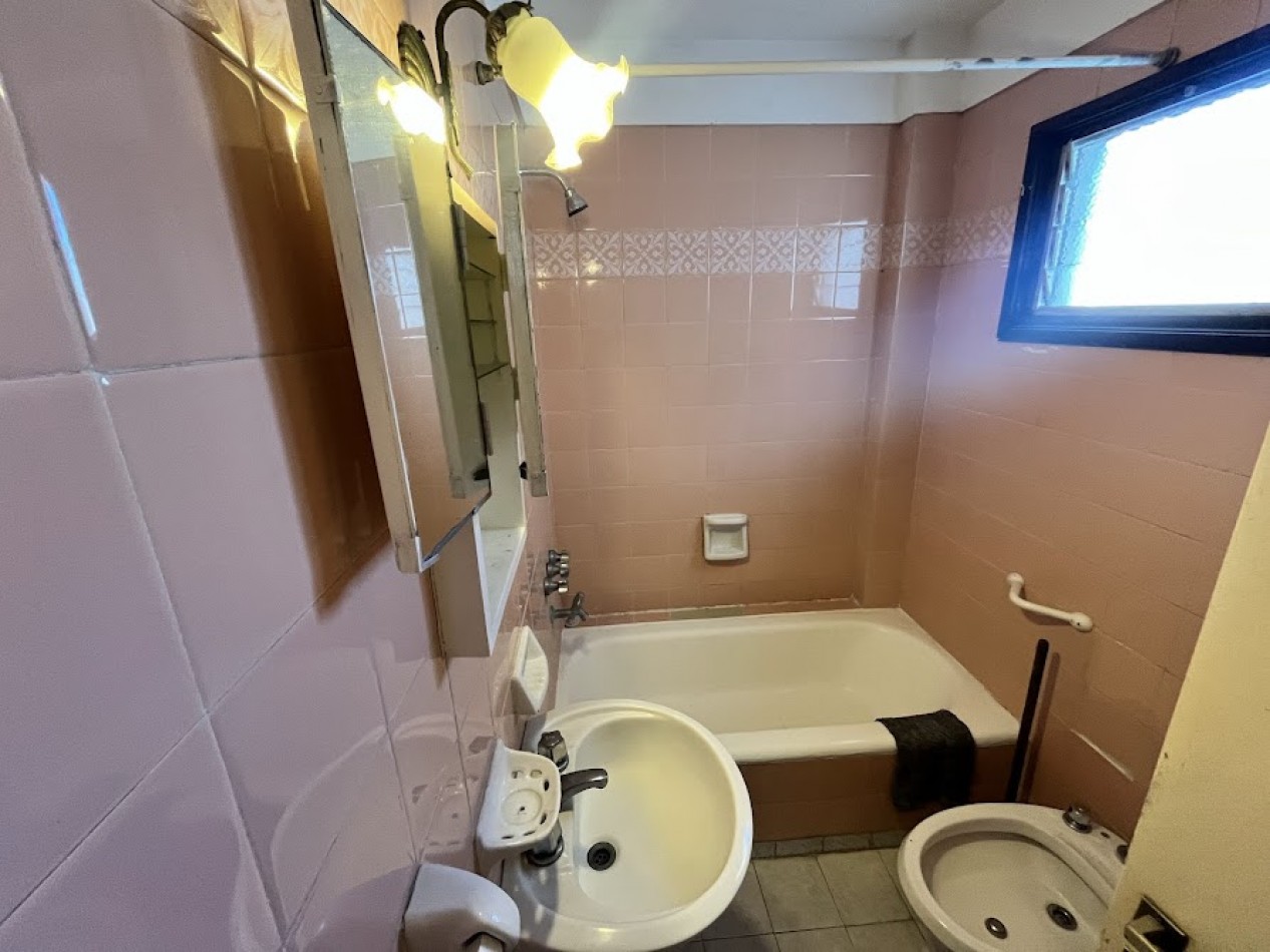 Alquiler 24 meses Dep. 3 ambientes al frente - Muy luminoso y de amplias dimensiones-La Perla