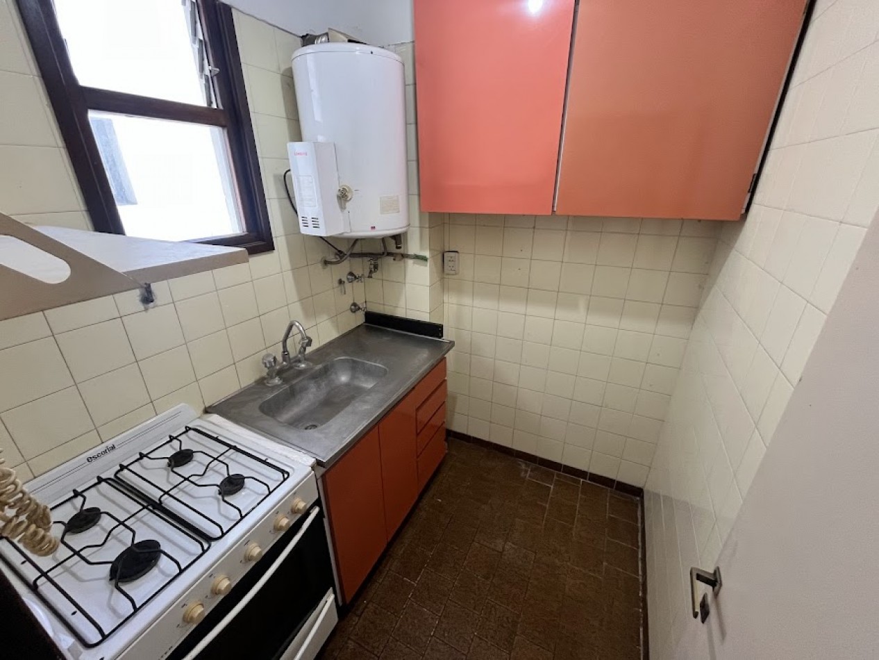 Alquiler 24 meses Dep. 3 ambientes al frente - Muy luminoso y de amplias dimensiones-La Perla