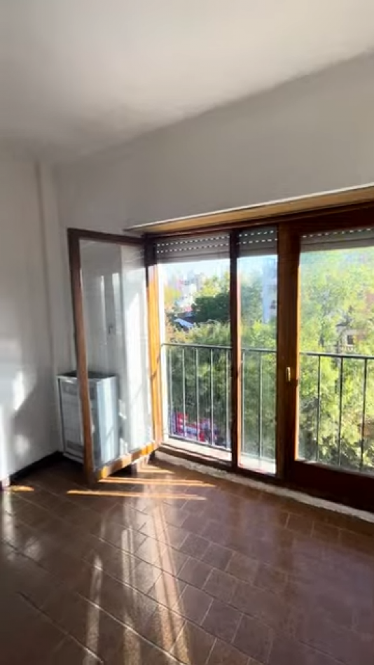 Alquiler 24 meses Dep. 3 ambientes al frente - Muy luminoso y de amplias dimensiones-La Perla