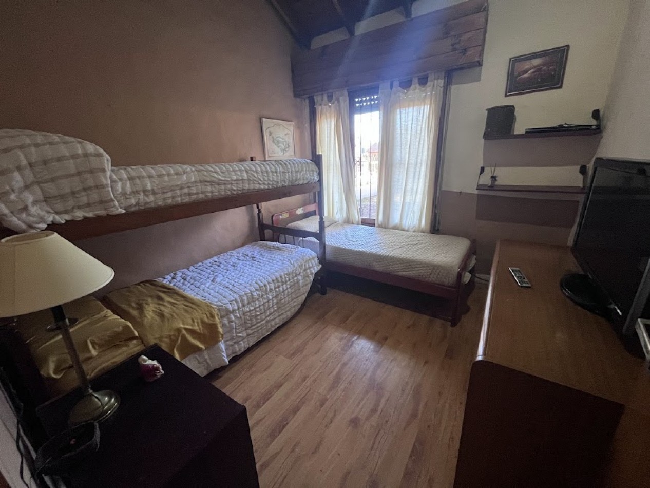 Venta Chalet 5 ambientes sobre lote de 900 m²  Colinas de Peralta Ramos APTO CREDITO