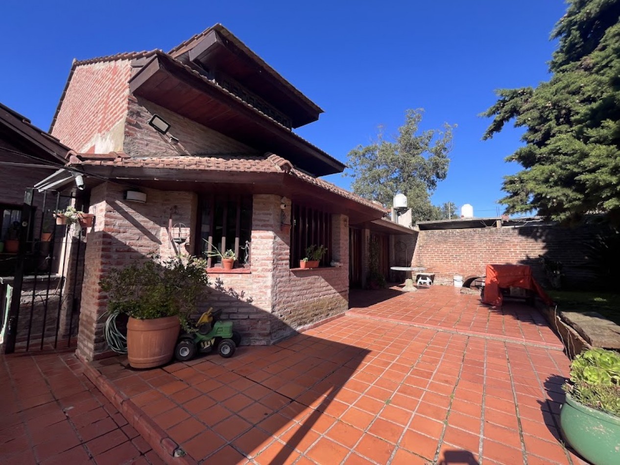 Venta Chalet 5 ambientes sobre lote de 900 m²  Colinas de Peralta Ramos APTO CREDITO