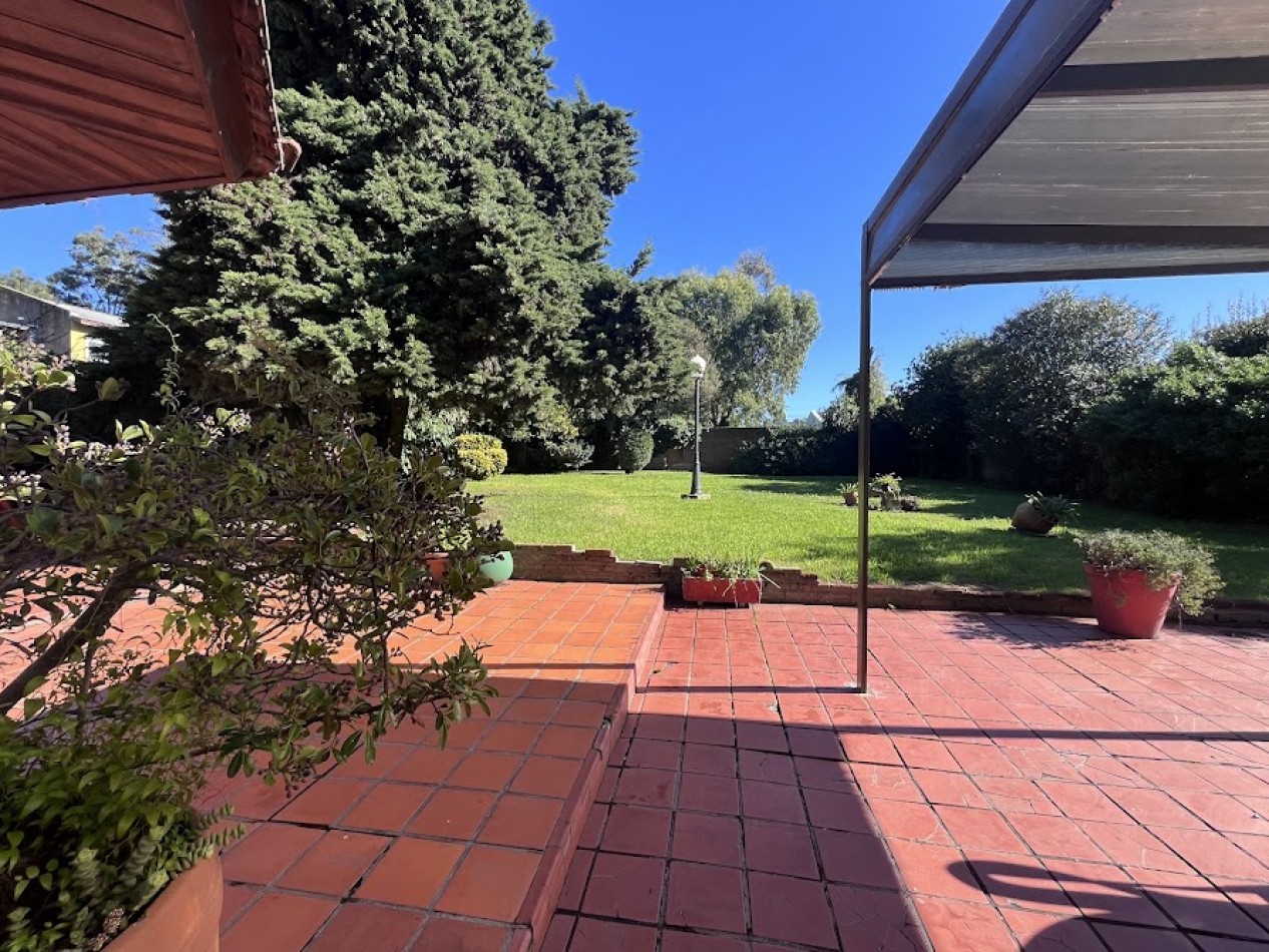 Venta Chalet 5 ambientes sobre lote de 900 m²  Colinas de Peralta Ramos APTO CREDITO