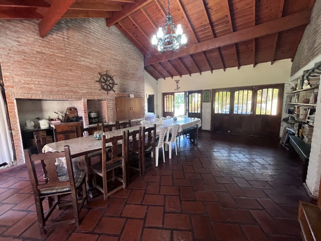 Venta Chalet 5 ambientes sobre lote de 900 m²  Colinas de Peralta Ramos APTO CREDITO