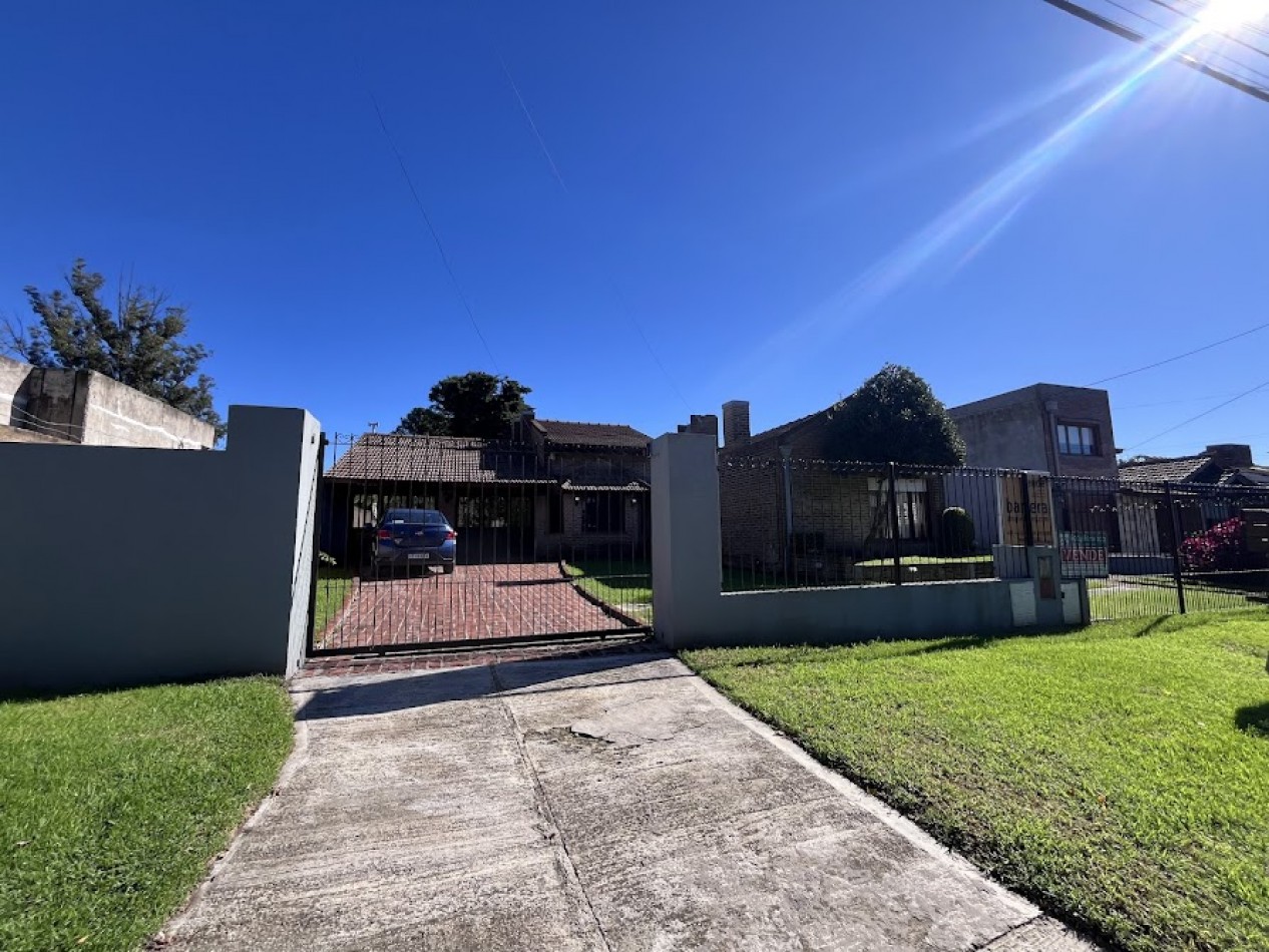 Venta Chalet 5 ambientes sobre lote de 900 m²  Colinas de Peralta Ramos APTO CREDITO