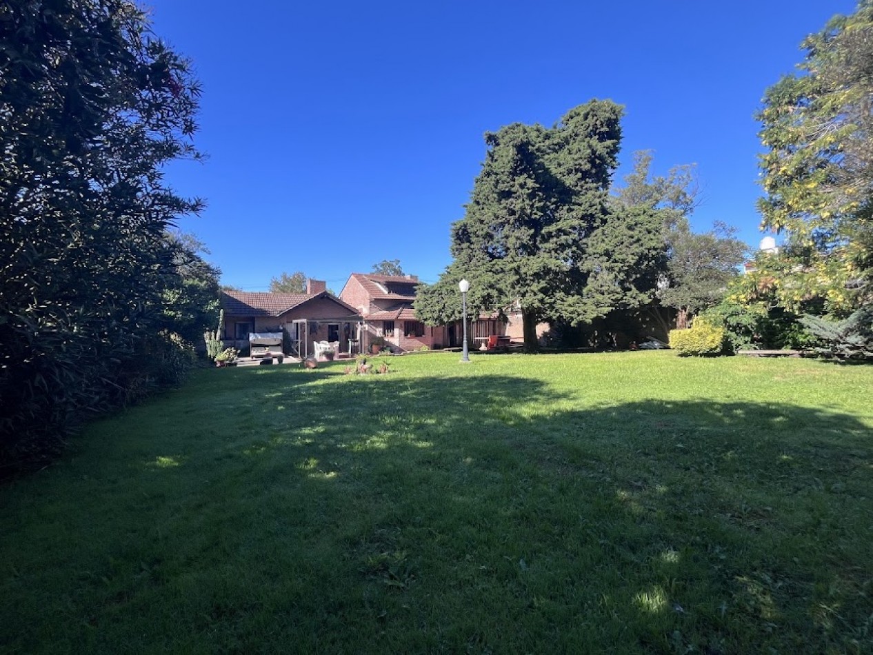 Venta Chalet 5 ambientes sobre lote de 900 m²  Colinas de Peralta Ramos APTO CREDITO