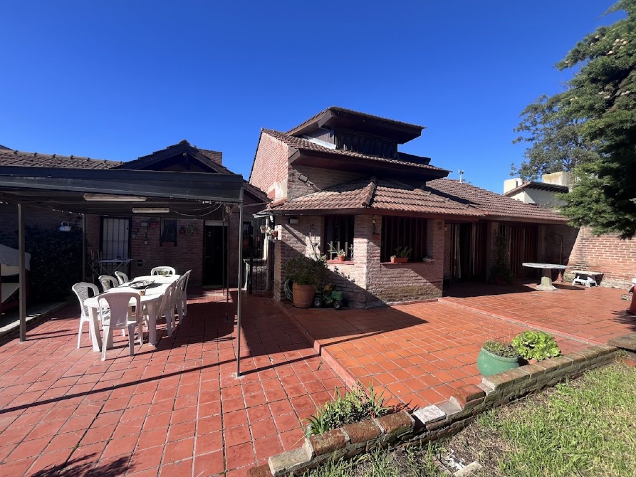 Venta Chalet 5 ambientes sobre lote de 900 m²  Colinas de Peralta Ramos APTO CREDITO