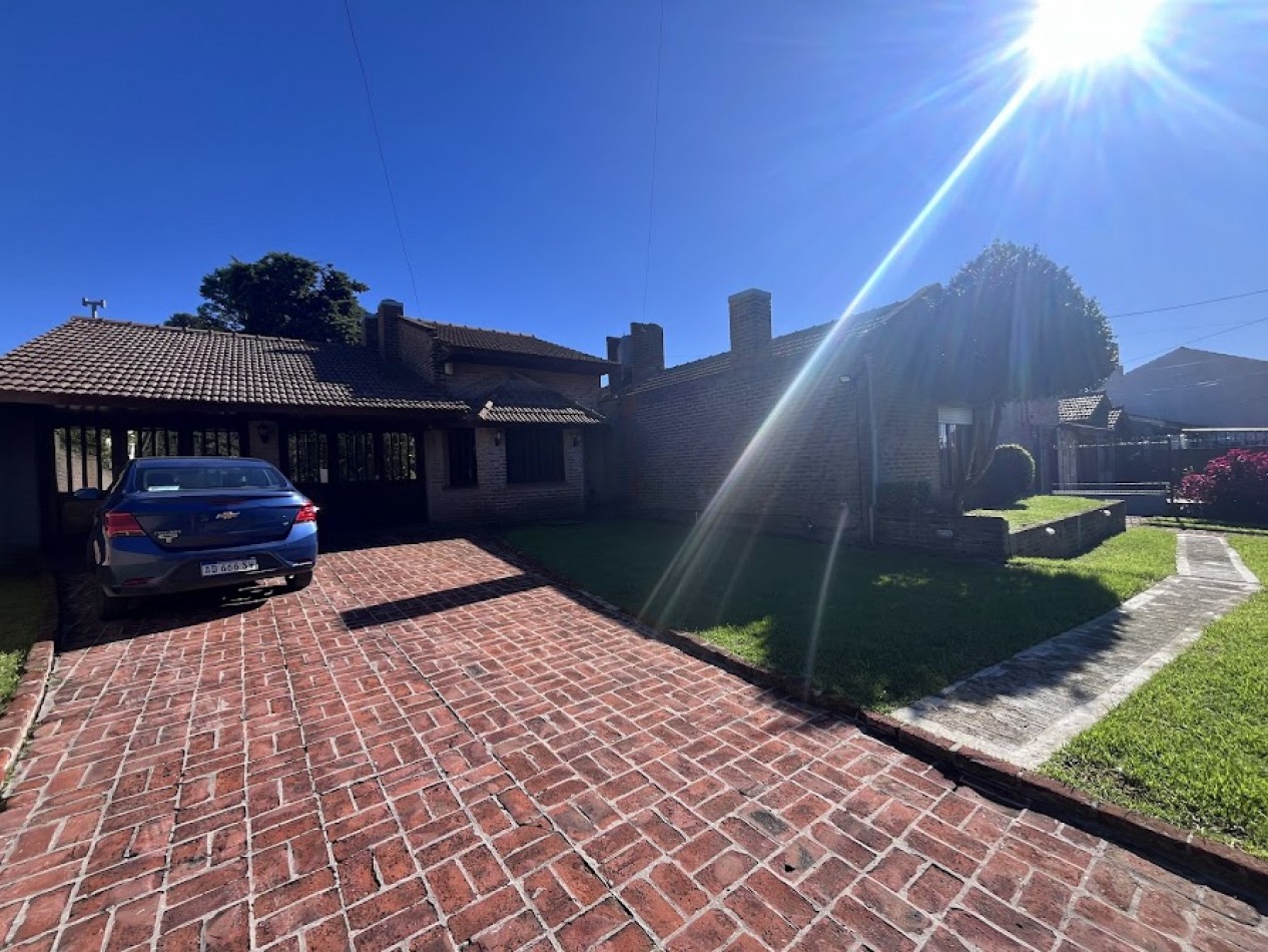 Venta Chalet 5 ambientes sobre lote de 900 m²  Colinas de Peralta Ramos APTO CREDITO