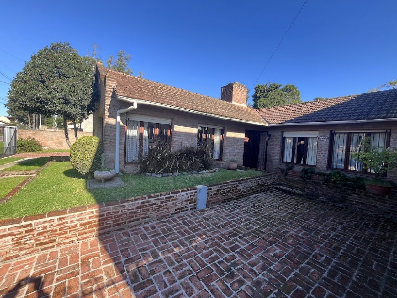 Venta Chalet 5 ambientes sobre lote de 900 m²  Colinas de Peralta Ramos APTO CREDITO