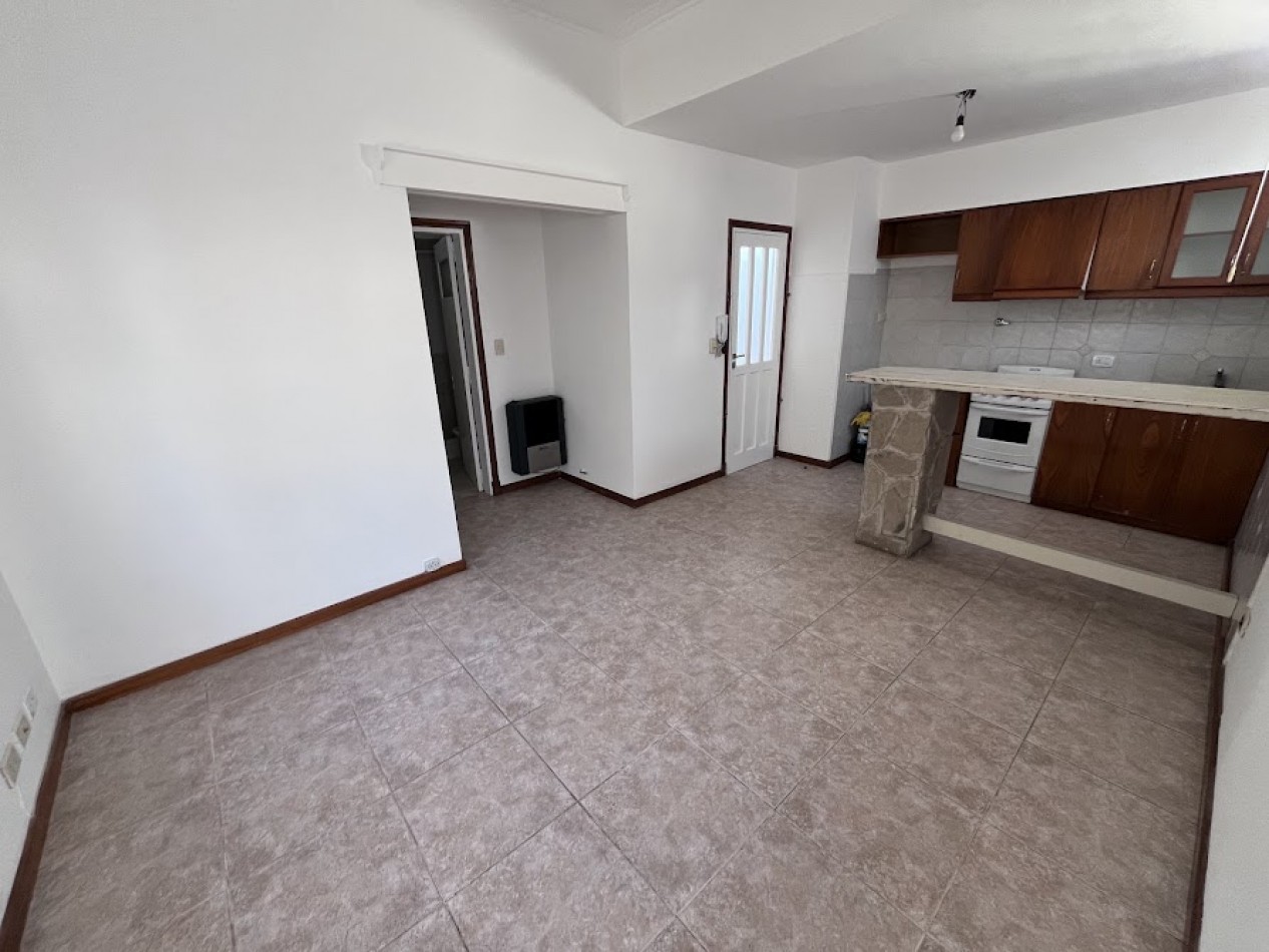 PH 2 AMB RECICLADO CON DOS  PATIOS EN CHAUVIN - SIN EXPENSAS