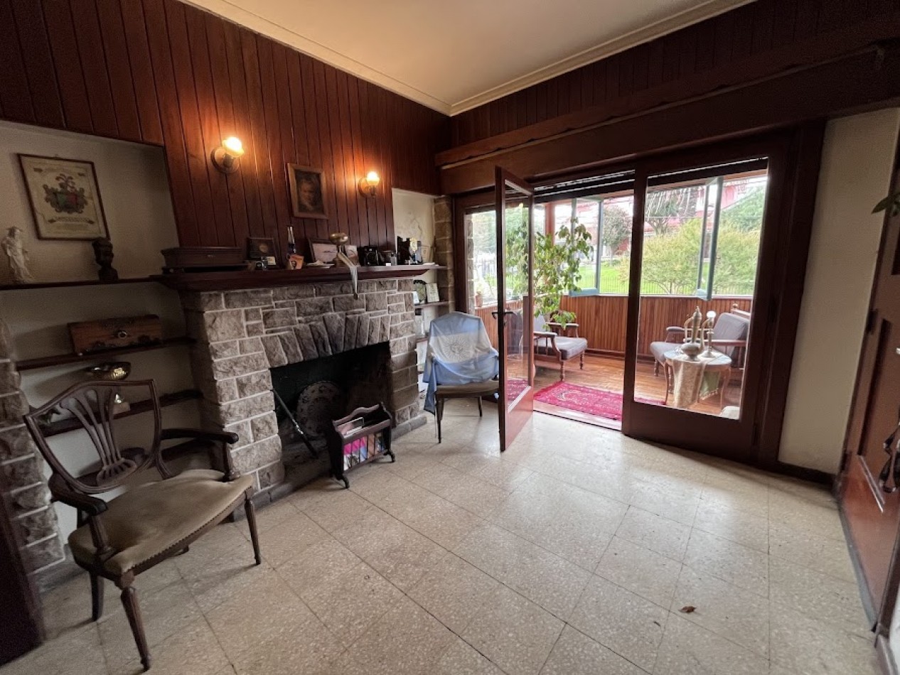 Chalet 5 ambientes en Los Troncos a metros de Guemes