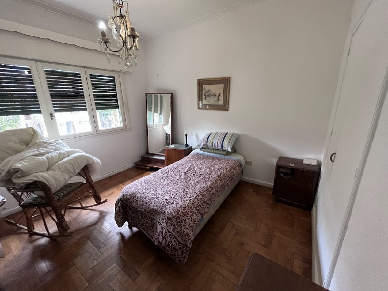Chalet 5 ambientes en Los Troncos a metros de Guemes