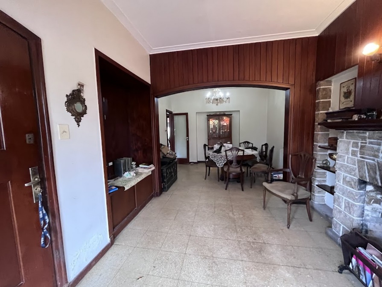 Chalet 5 ambientes en Los Troncos a metros de Guemes