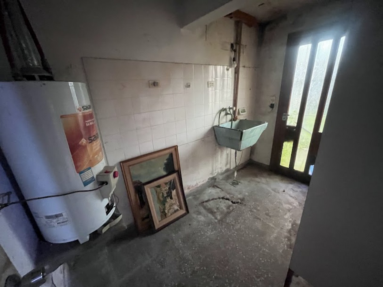 CHALET 3 AMBIENTES SOBRE LOTE DE 242 m² - BARRIO CONSTITUCION 
